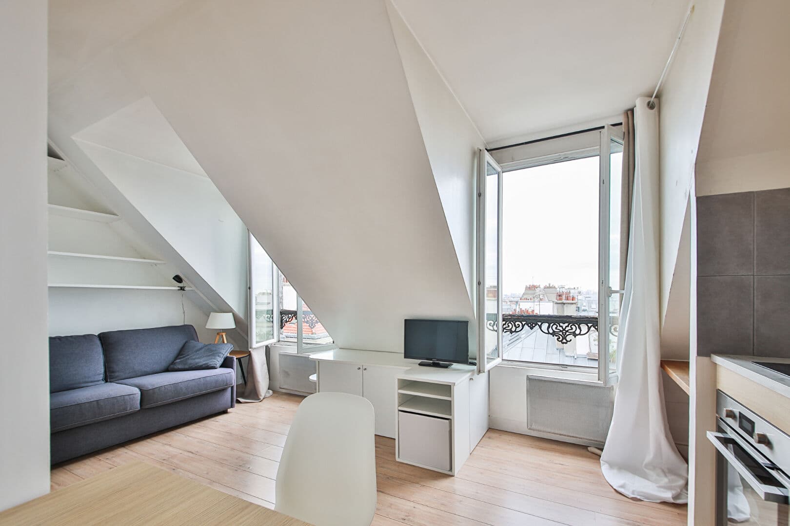 Appartement 1 pièce 13,72 m² à Anvers – Rochechouart